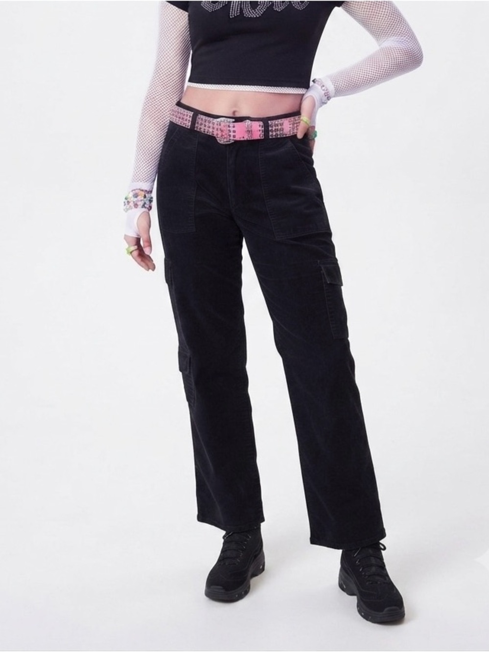 Wide-Leg Cargo Pants in Black